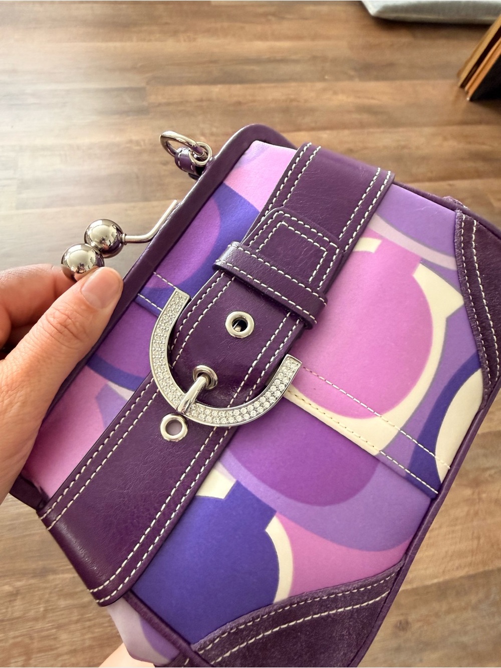 Vintage Coach Kisslock bag in Optic Purple - Picture 6 of 9